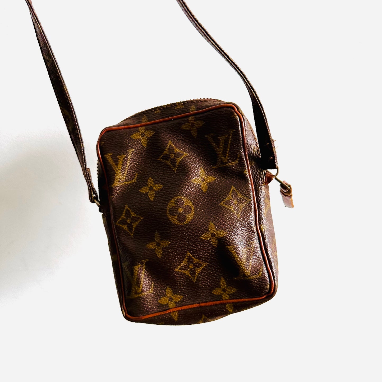 Louis Vuitton LV Mini Danube Monogram Logo GHW Vintage Camera Shoulder Sling Bag