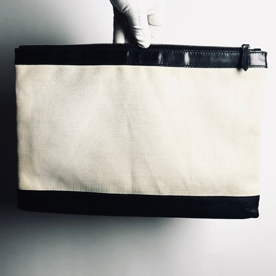 Balenciaga Black / White Everyday Classic Clip Large L Toile / Leather Zip Clutch Folio Pouch Case