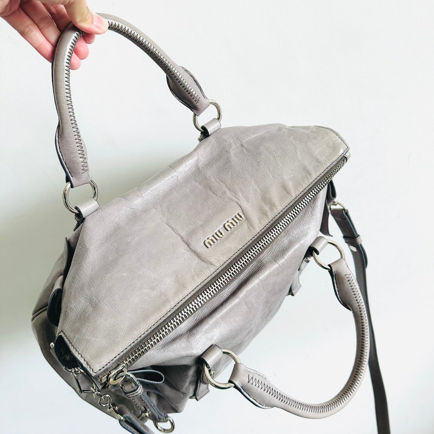 Miu Miu Grey Bow Vitello Lux Classic Logo 2-Way Shopper Shoulder Sling Tote Bag