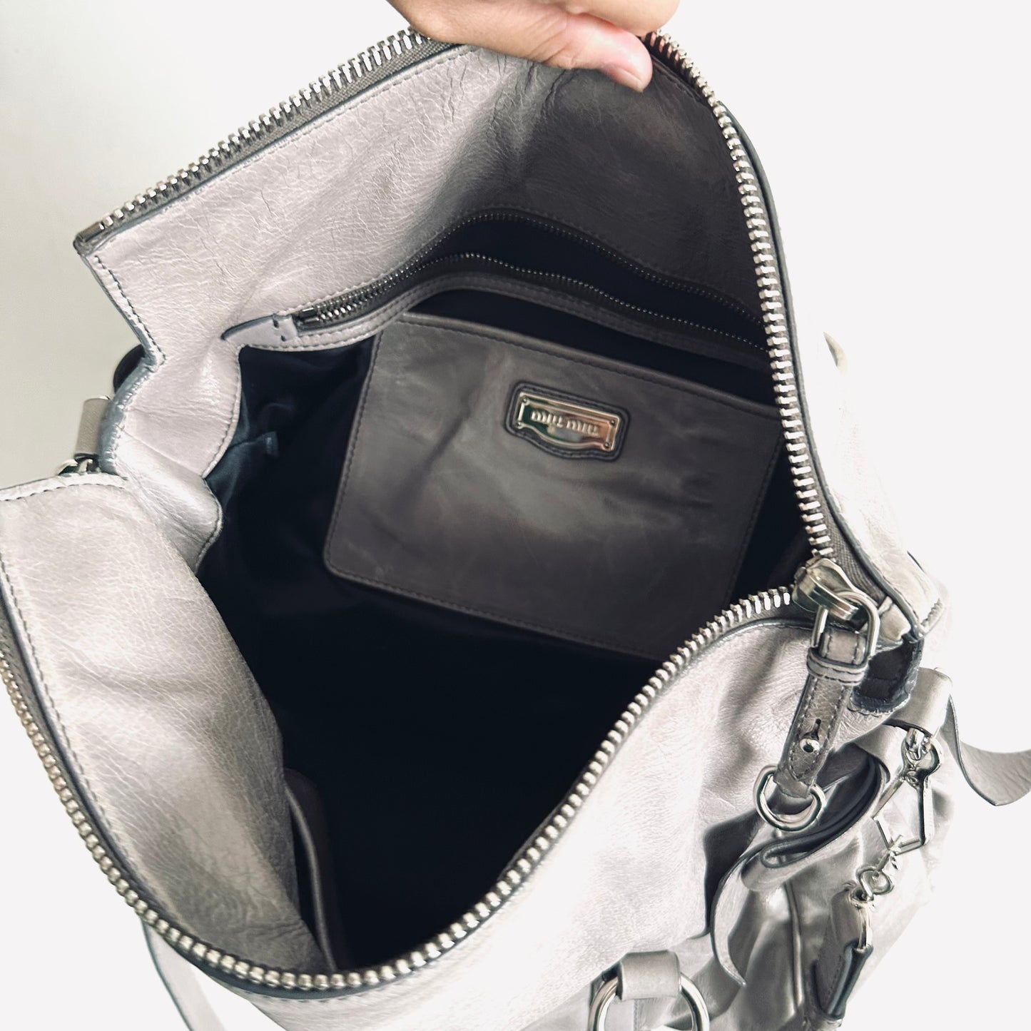 Miu Miu Grey Bow Vitello Lux Classic Logo 2-Way Shopper Shoulder Sling Tote Bag