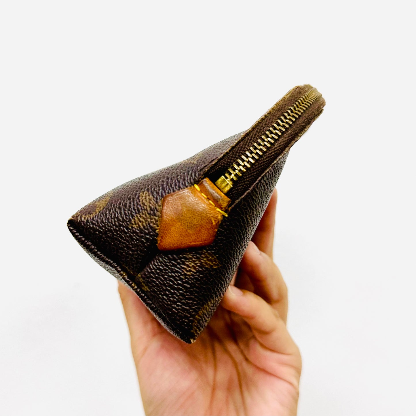 Louis Vuitton LV Monogram Logo GHW Cosmetic Clutch Toiletry Pouch Case