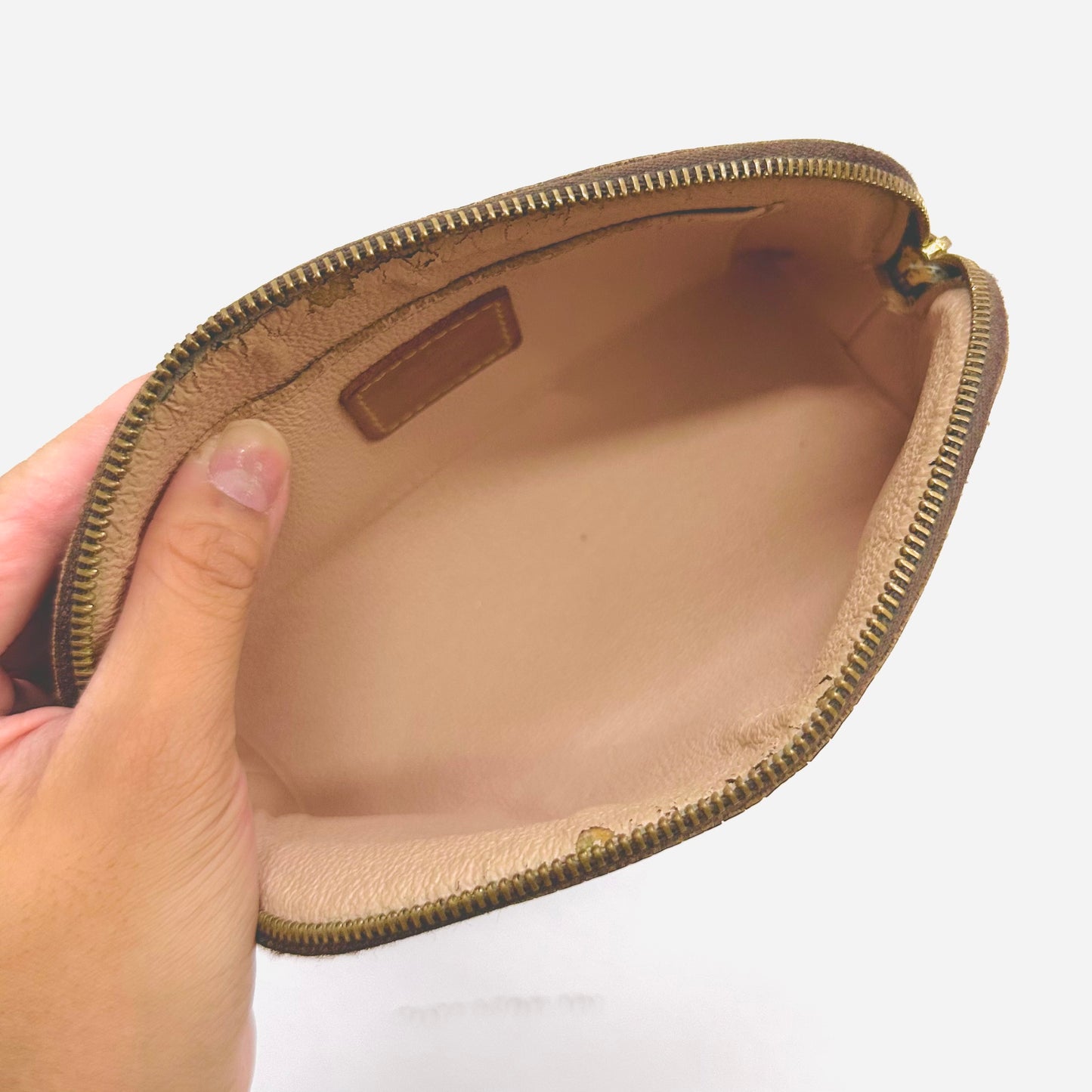 Louis Vuitton LV Monogram Logo GHW Cosmetic Clutch Toiletry Pouch Case