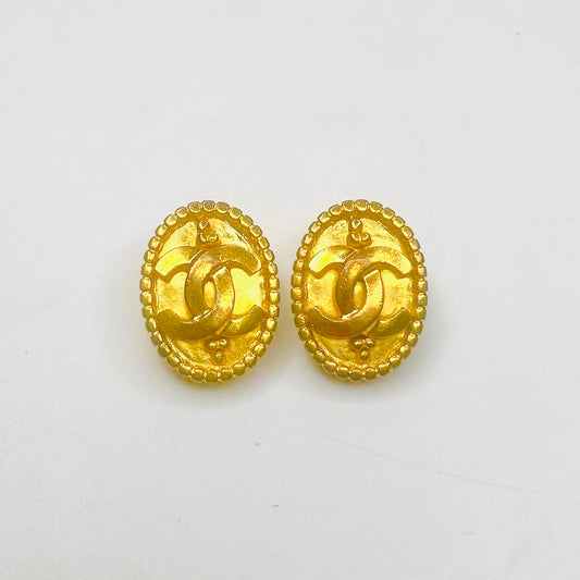 Chanel Giant Gold CC Monogram Logo Oval Clip On Vintage Earrings