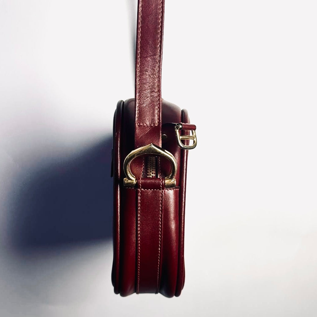 Cartier Must / Mast de Cartier Burgundy Red Maroon GHW Smooth Leather Zip East West Shoulder Sling Bag