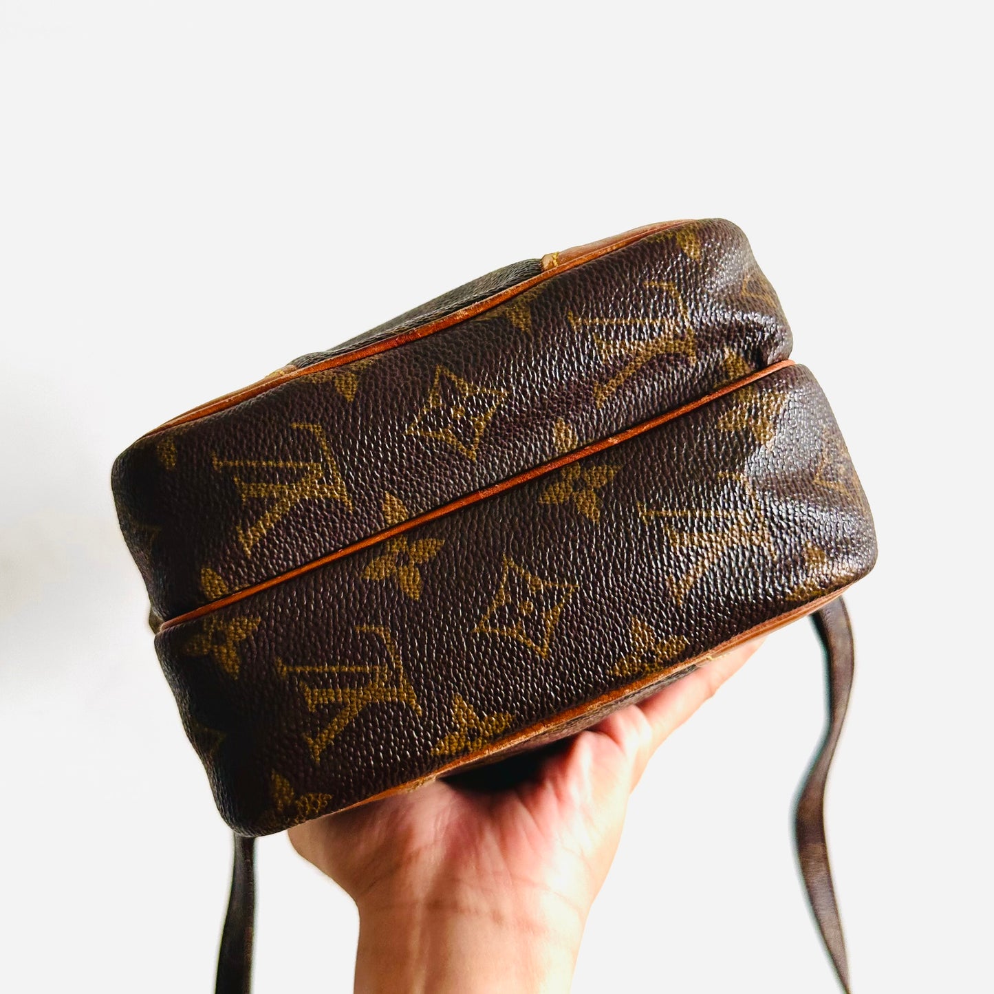 Louis Vuitton LV Amazon Monogram Logo GHW Vintage Camera Shoulder Sling Bag