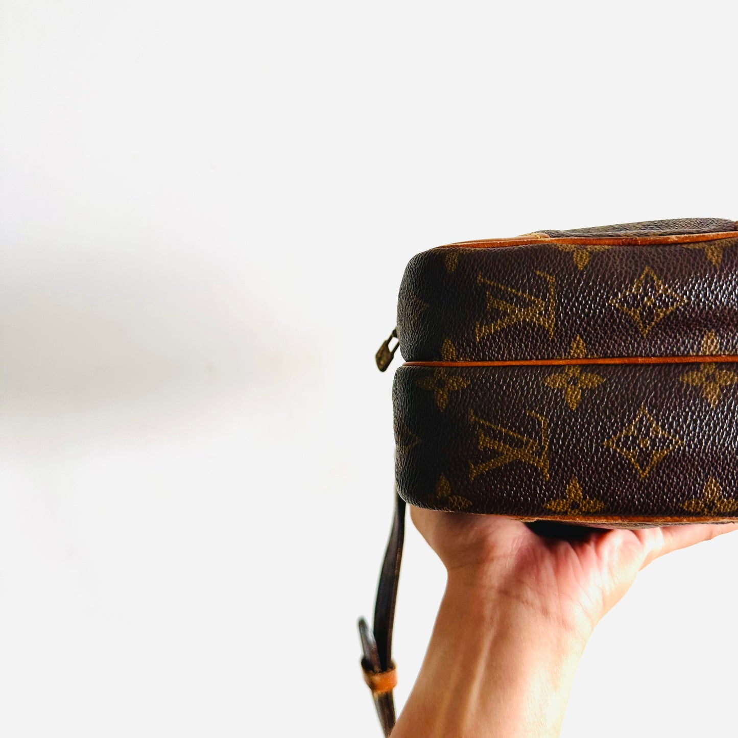 Louis Vuitton LV Amazon Monogram Logo GHW Vintage Camera Shoulder Sling Bag