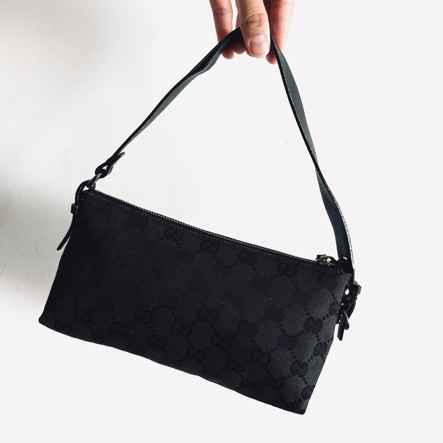 Gucci Black GG Monogram Logo Hobo Baguette Pochette Accessories Shoulder Bag