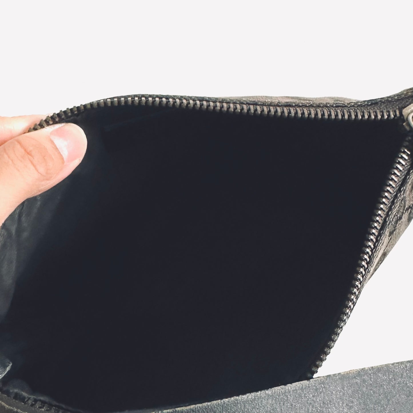 Gucci Black GG Monogram Logo Hobo Baguette Pochette Accessories Shoulder Bag