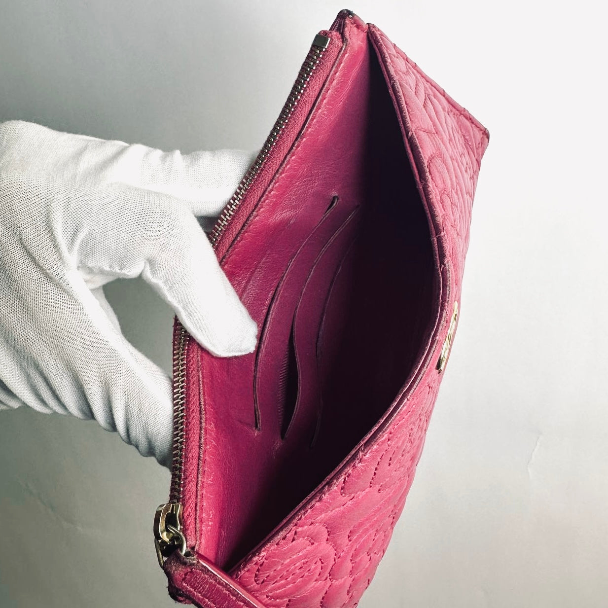 Chanel Camellia Fuchsia GHW CC Monogram Logo Embossed Lambskin Zip Long Flat Wallet Cardholder Card Case Pouch 26s