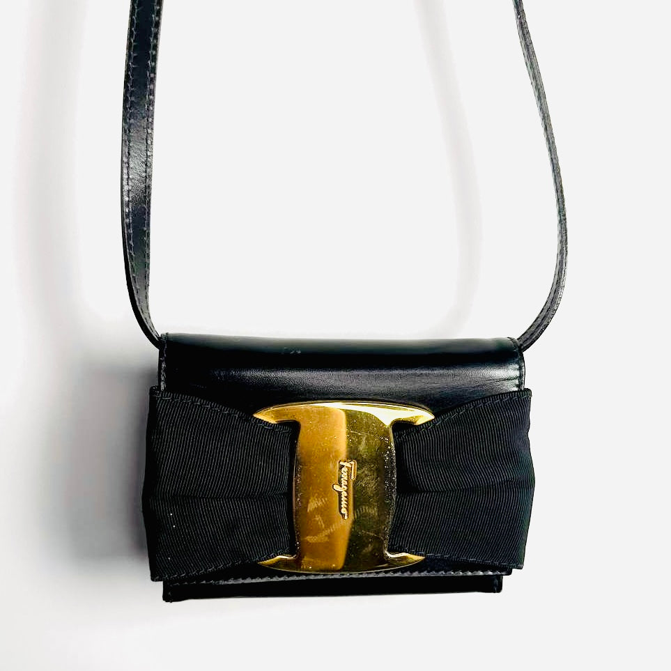 Salvatore Ferragamo Vara Black GHW Smooth Leather Giant Monogram Logo Bow Mini Flap Shoulder Sling Bag