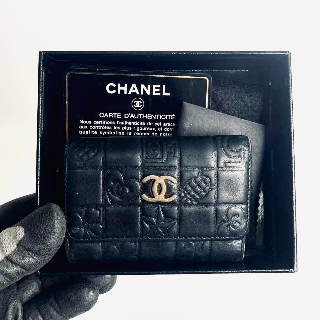 Chanel Black GHW Giant CC Monogram Logo Quilted Lambskin 6 Key Cles Holder Flap Pouch Case 8s