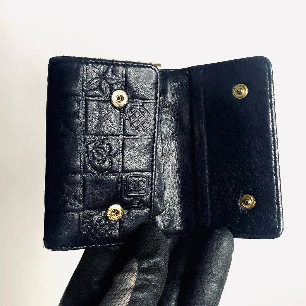 Chanel Black GHW Giant CC Monogram Logo Quilted Lambskin 6 Key Cles Holder Flap Pouch Case 8s