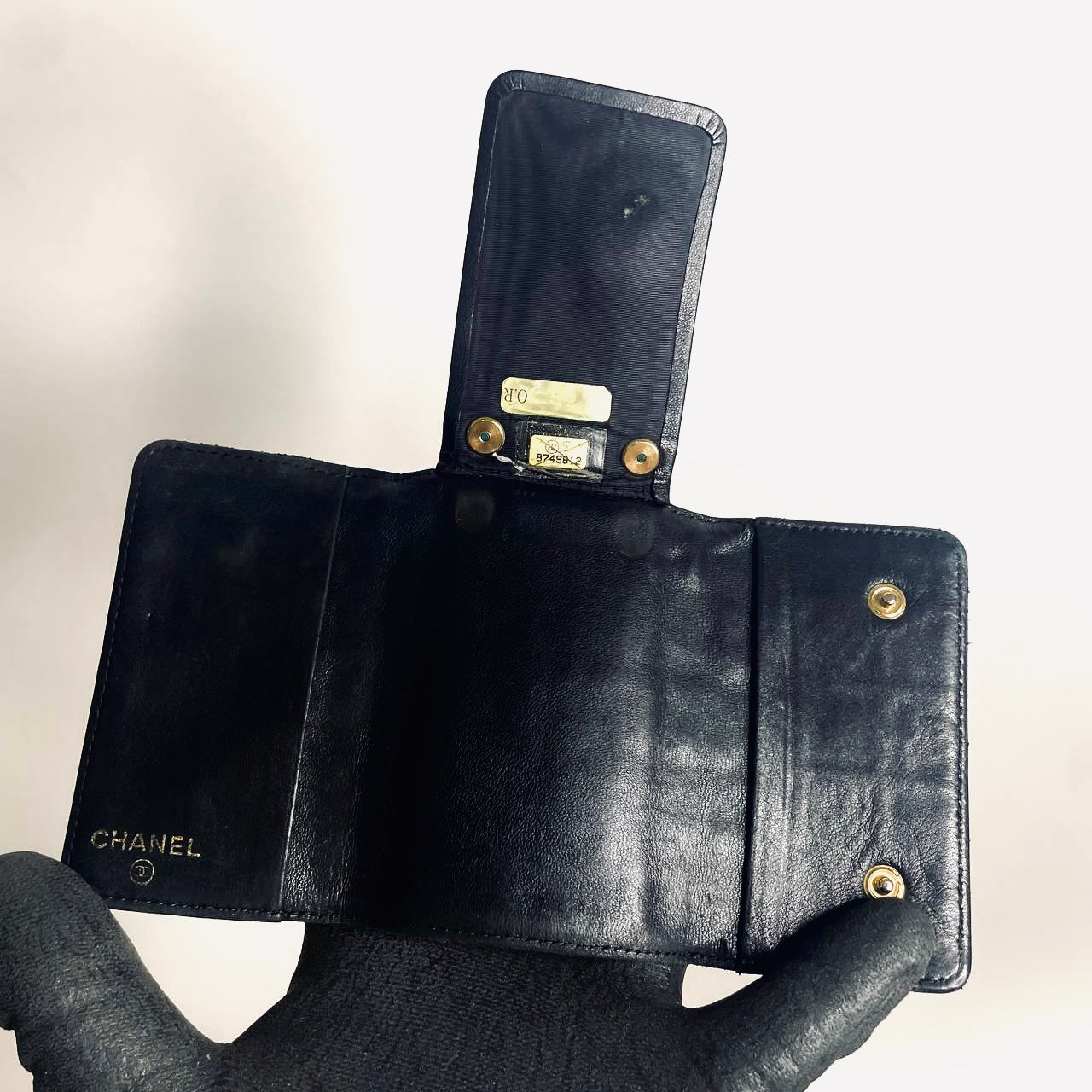Chanel Black GHW Giant CC Monogram Logo Quilted Lambskin 6 Key Cles Holder Flap Pouch Case 8s