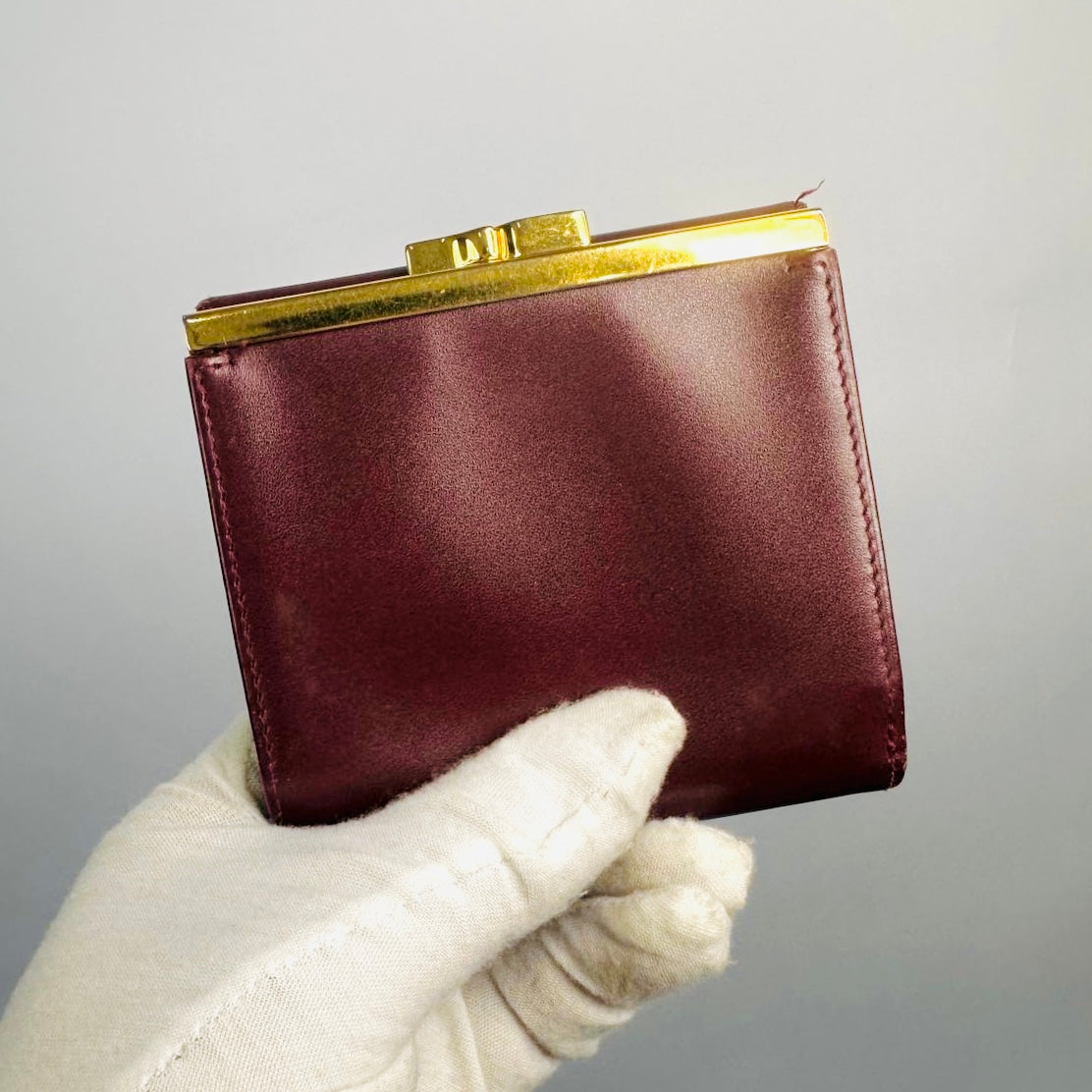 Cartier Must / Mast de Cartier Maroon Burgundy GHW Smooth Leather Flap Trifold Compact Wallet
