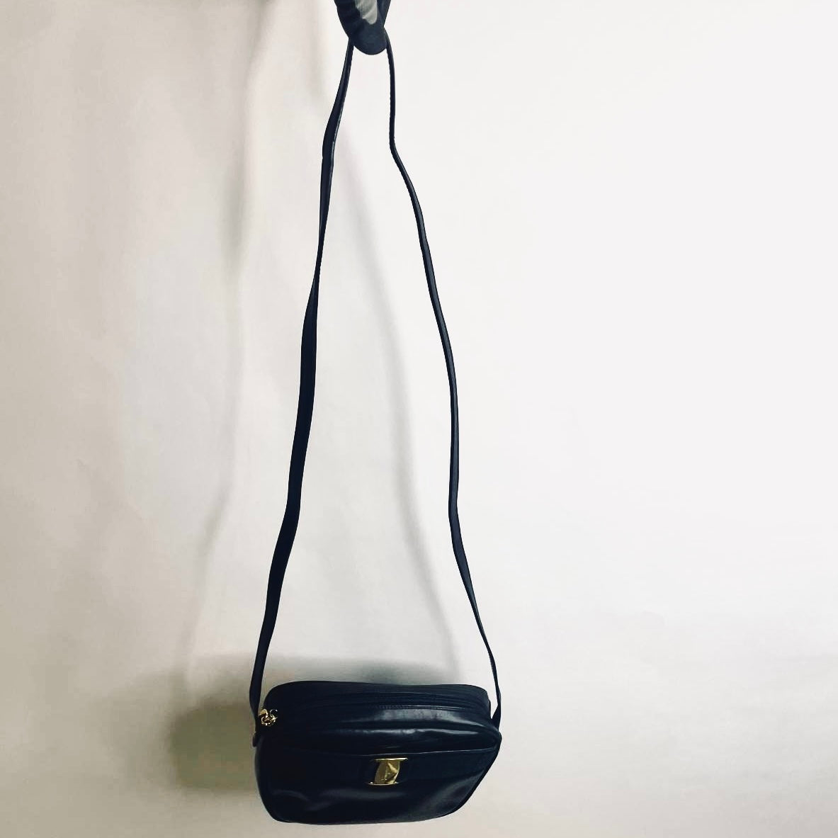 Salvatore Ferragamo Black GHW Vara Bow Camera Smooth Leather Shoulder Sling Bag