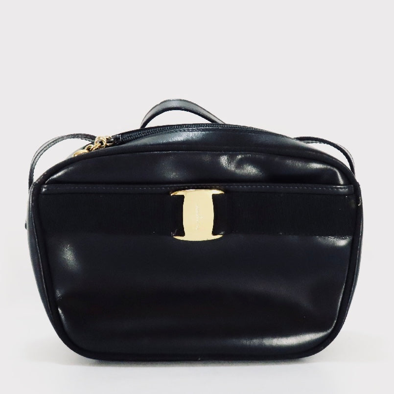 Salvatore Ferragamo Black GHW Vara Bow Camera Smooth Leather Shoulder Sling Bag