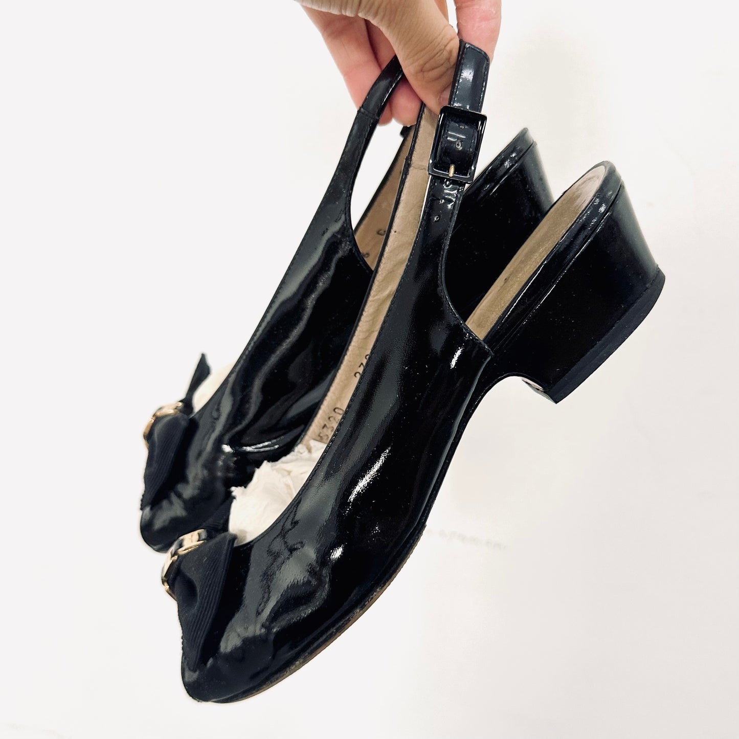 Salvatore Ferragamo Vara Mais Black GHW Giant Monogram Logo Bow Ballet Ballerina Slingbacks Classic Heels Pumps Shoes