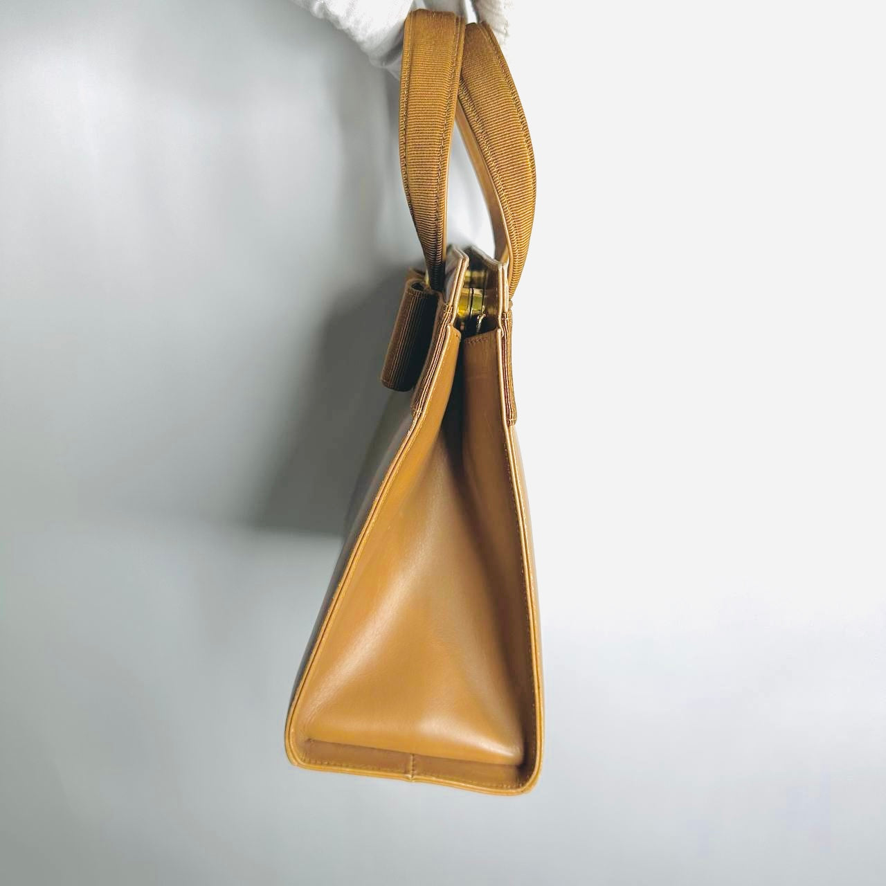Salvatore Ferragamo Vara Bow Kelly Caramel Brown GHW Monogram Logo Smooth Leather 2-Way Top Handle Shoulder Sling Bag