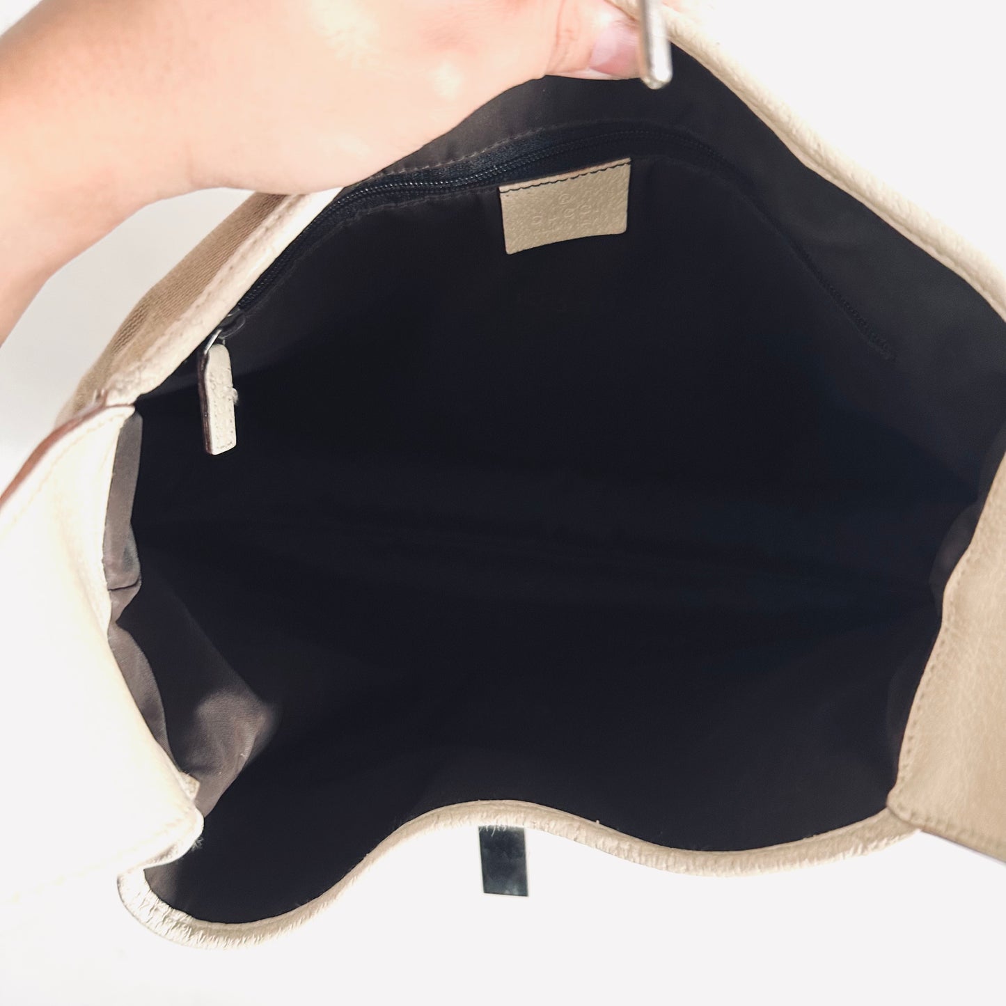 Gucci Jackie Grey / White Monogram Logo Baguette Hobo Vintage Shoulder Bag