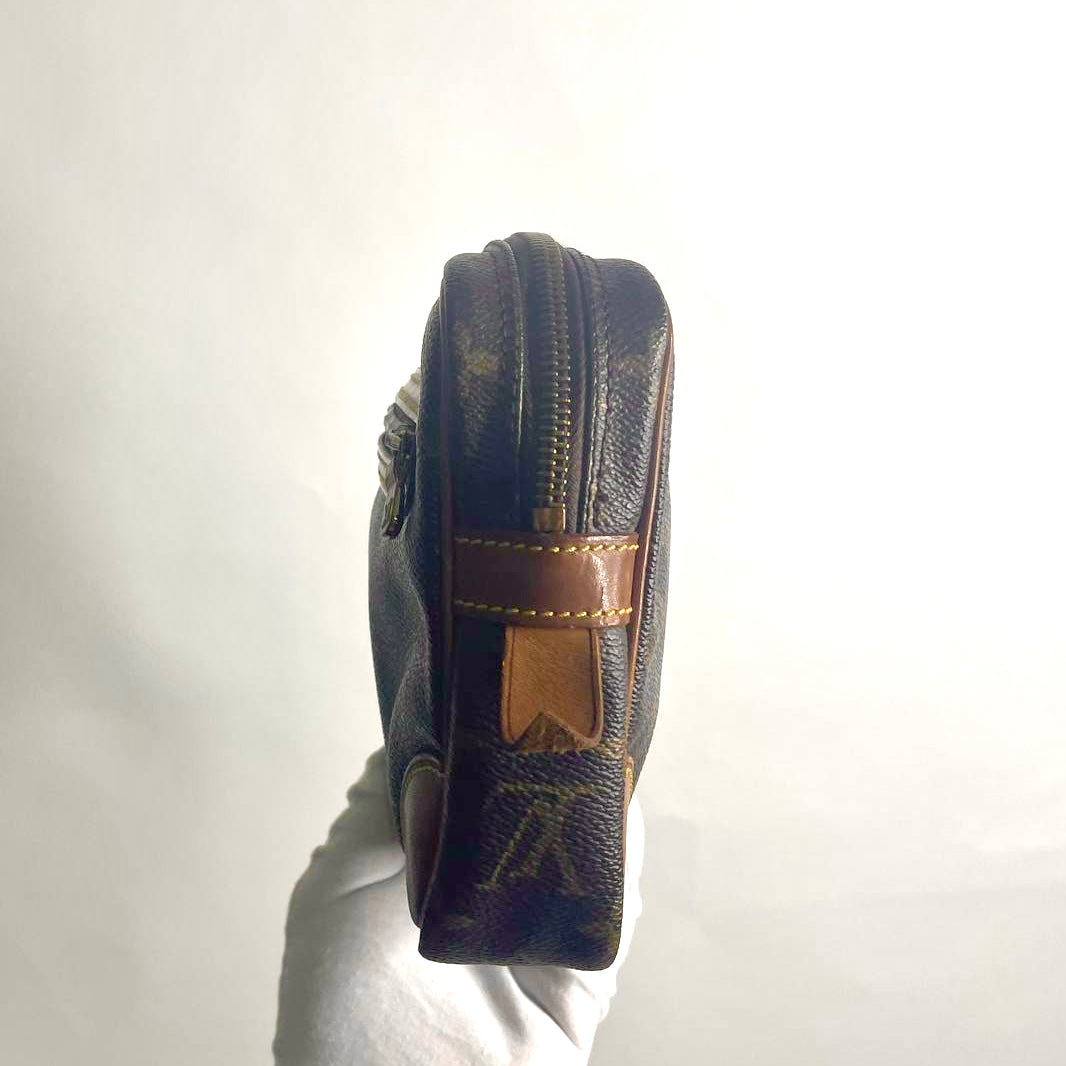 Louis Vuitton LV Dragonne Marly Monogram Logo GHW Vintage Wrislet Clutch Pouch Case