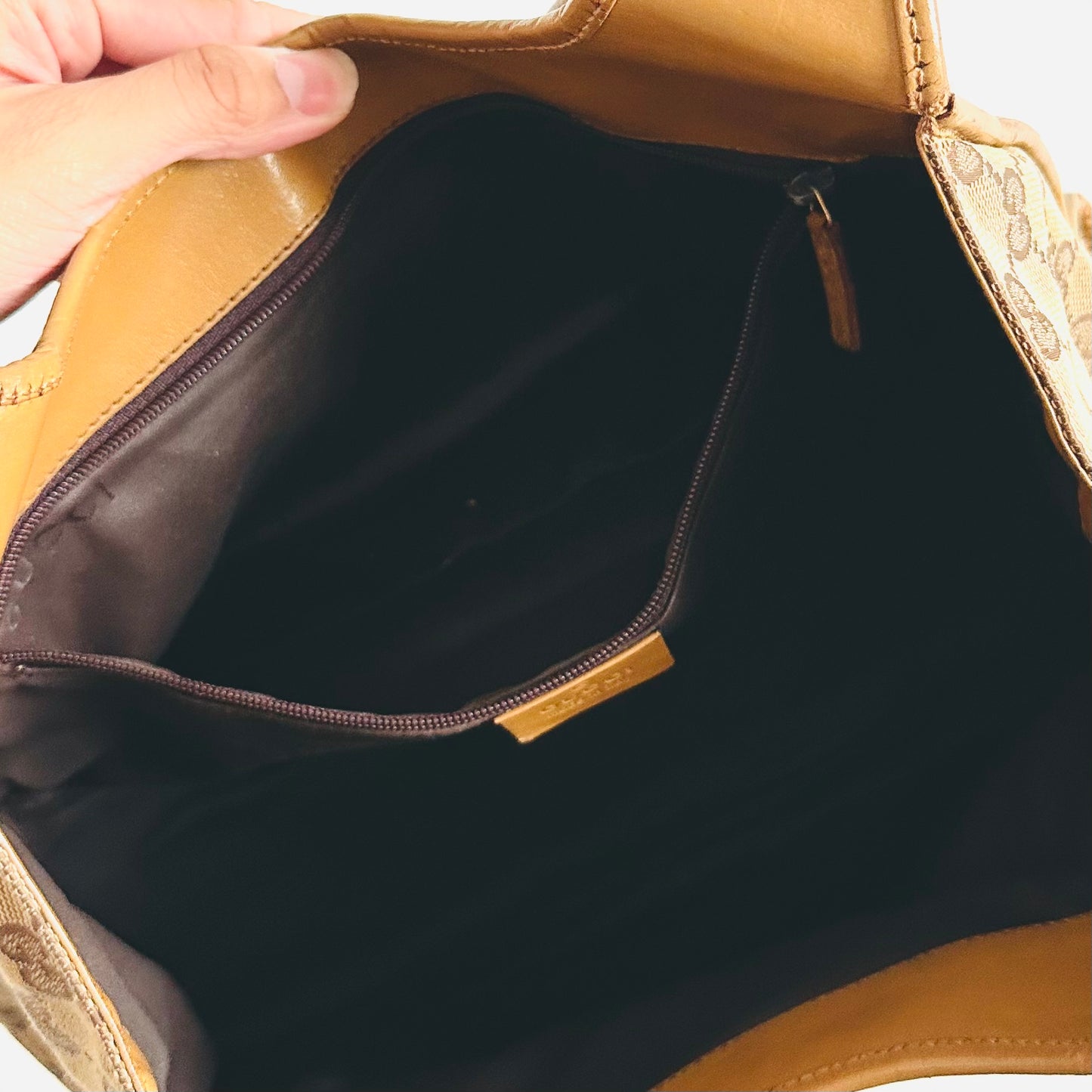 Gucci Beige / Caramel Brown GHW Jackie GG Monogram Logo Baguette Hobo Shoulder Bag