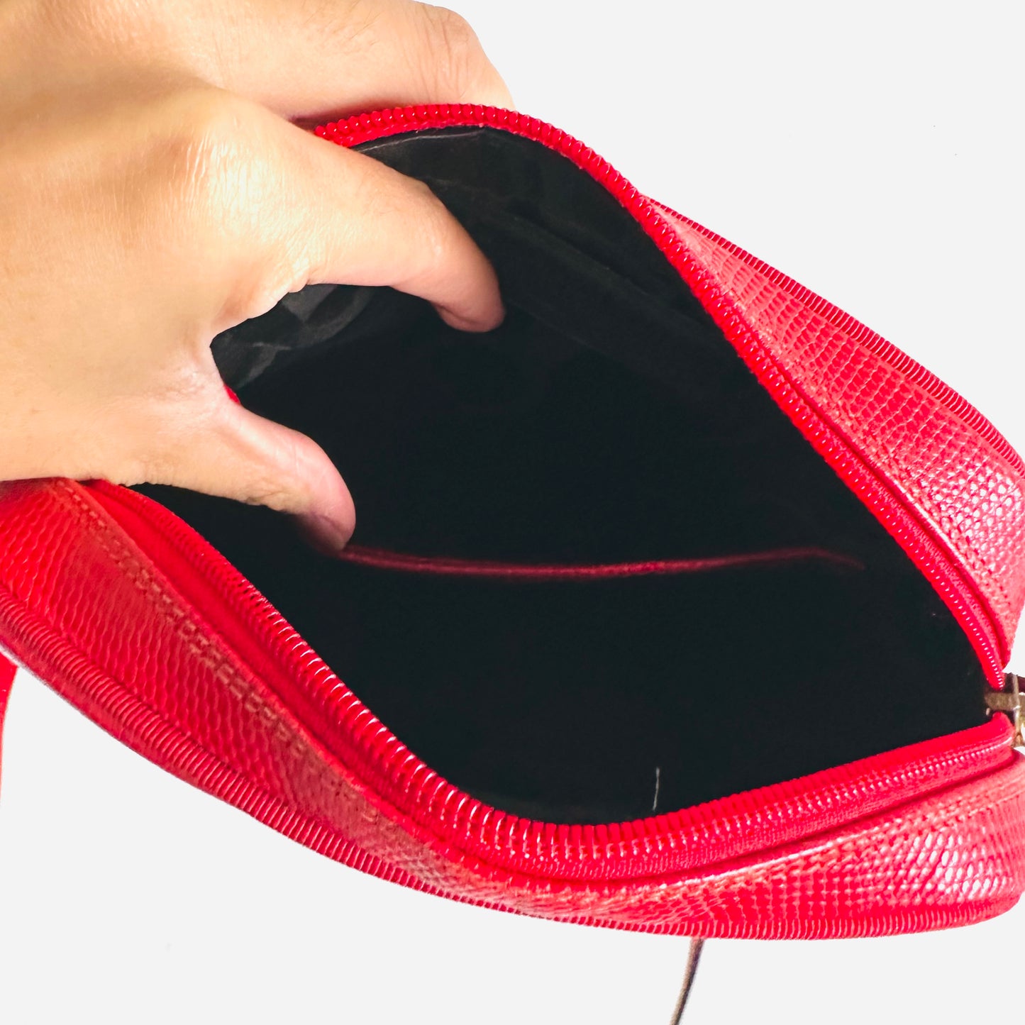 Salvatore Ferragamo Vara Bow Cherry Red GHW Camera Embossed Leather Shoulder Sling Bag