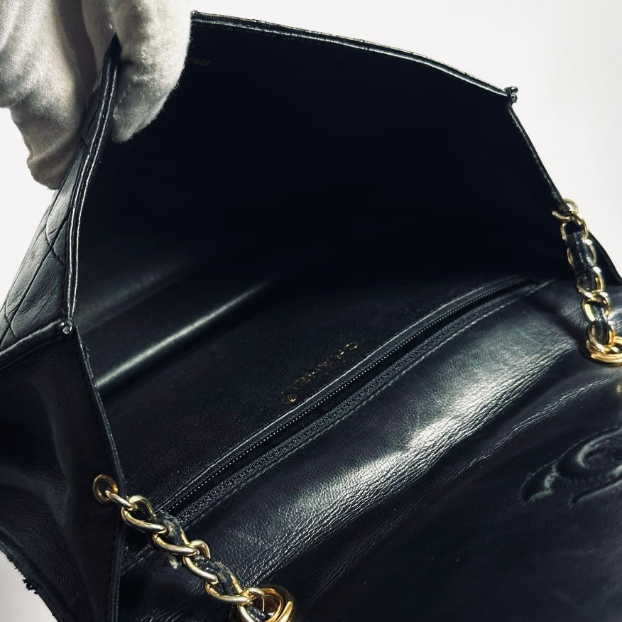 Chanel Black GHW CC Monogram Logo Tassel Fringe Quilted Lambskin Flap Vintage Shoulder Sling Bag 1s