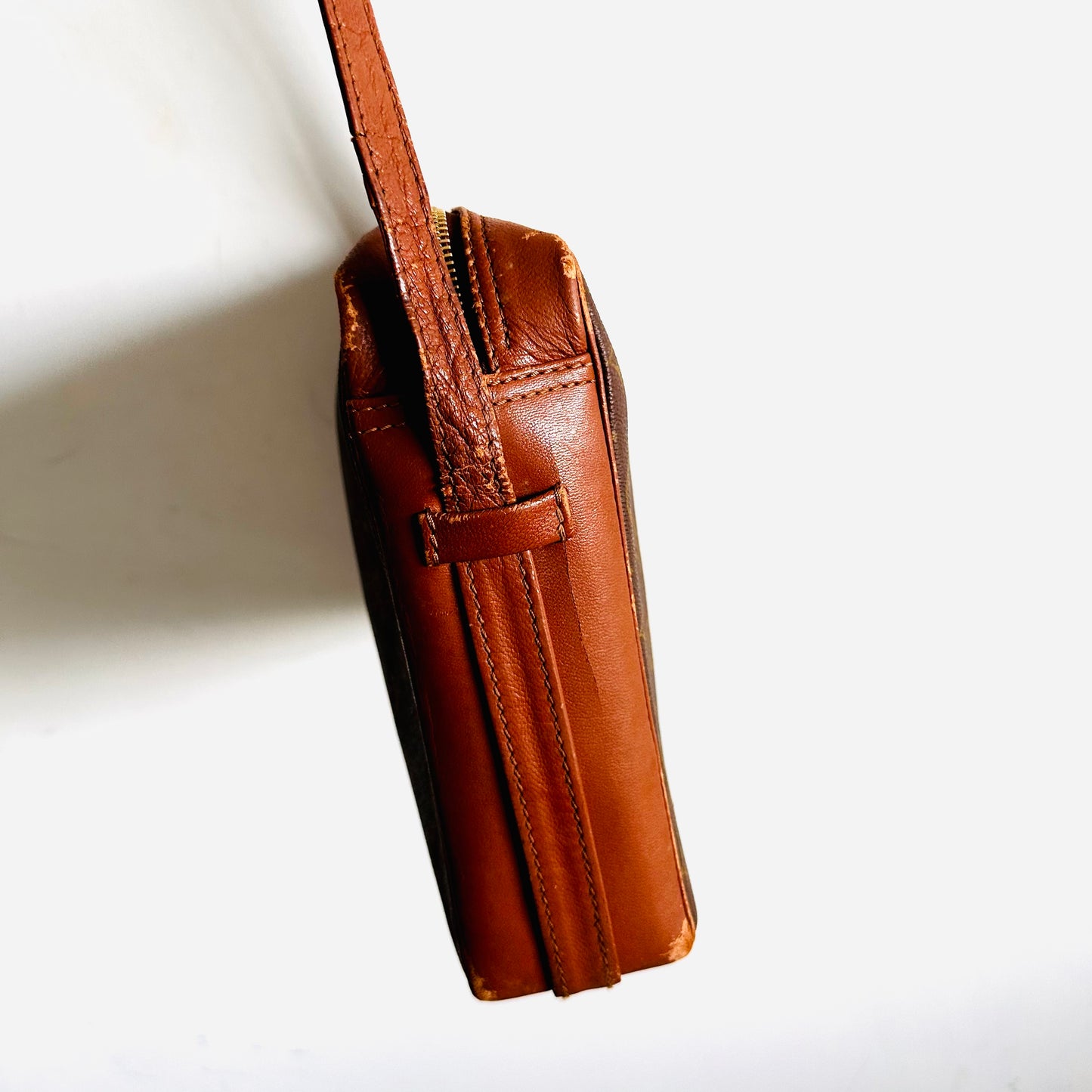 Louis Vuitton LV Sac Monogram Logo GHW Camera Bandouliere Vintage Shoulder Sling Bag