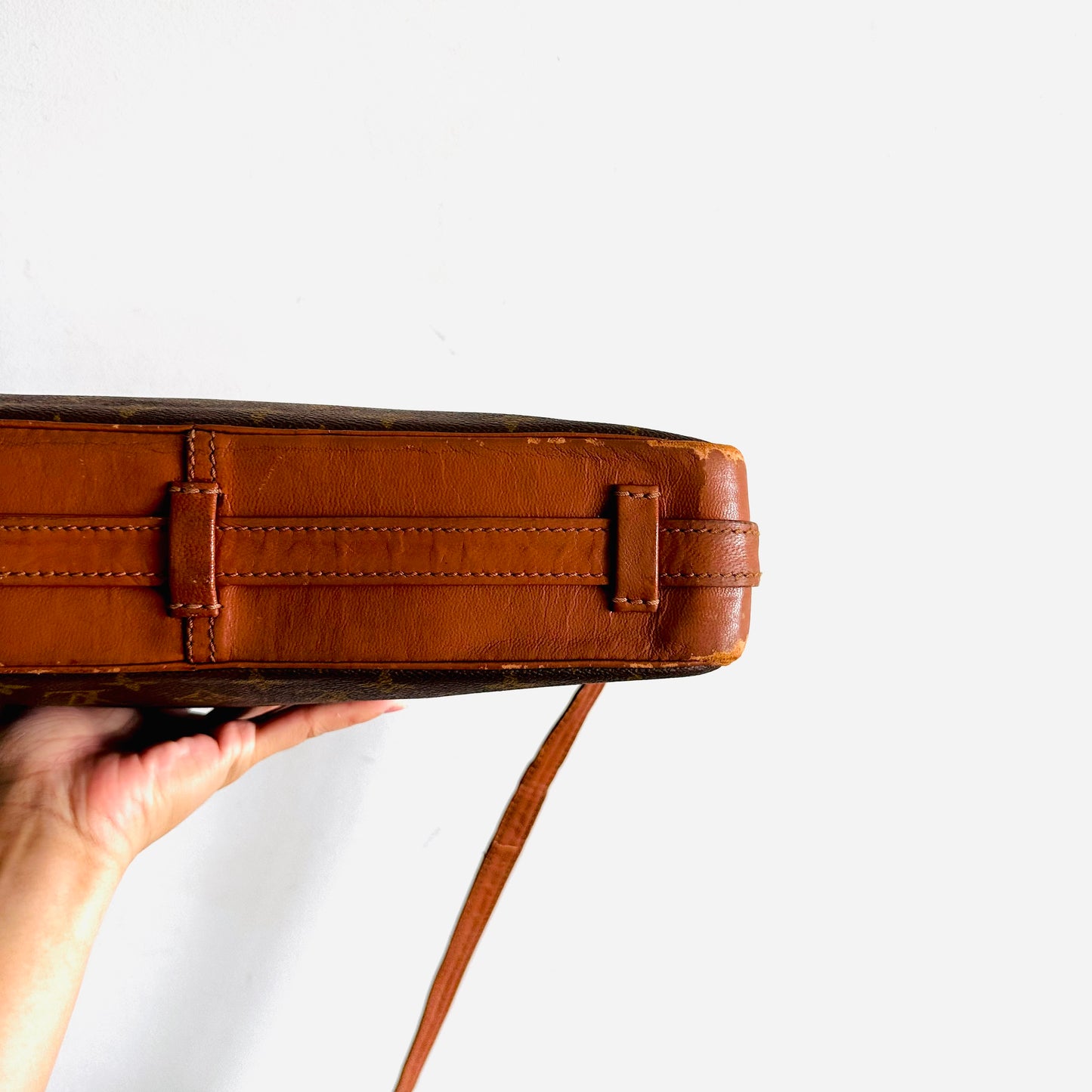 Louis Vuitton LV Sac Monogram Logo GHW Camera Bandouliere Vintage Shoulder Sling Bag