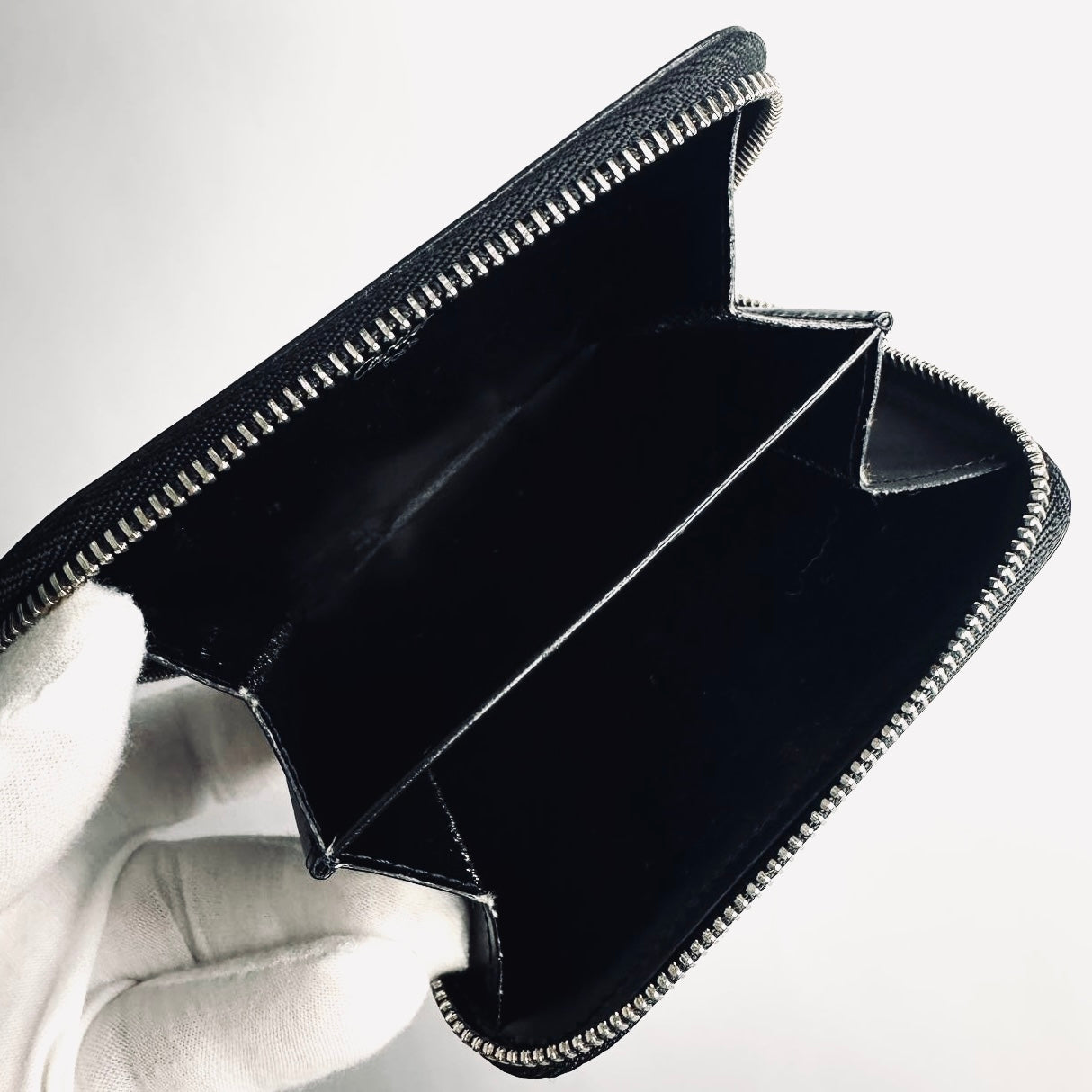 Cartier Black Panthere C Monogram Logo Zippy Zip Around Smooth Leather Compact Vintage Wallet