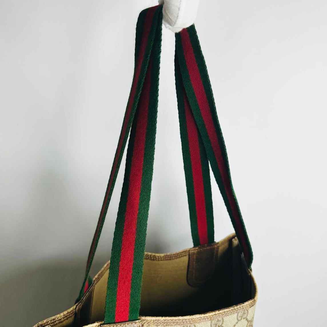 Gucci Beige Supreme Web Striped Straps GG Monogram Logo Shopper Shoulder Tote Bag