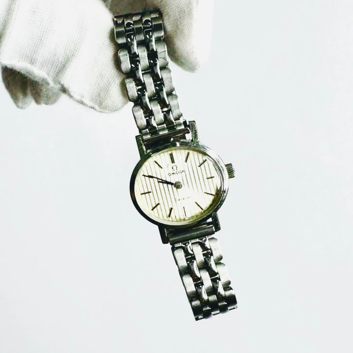 Omega Geneve Round Dial Stainless Steel Vintage 23MM Watch