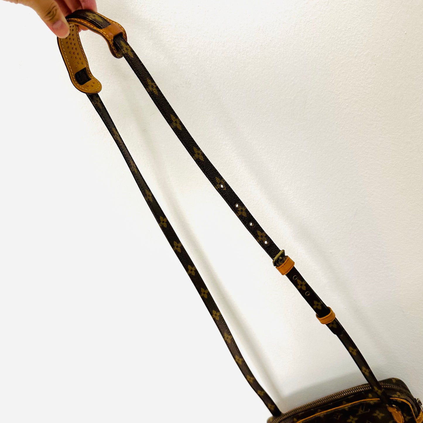 Louis Vuitton LV Monogram Logo GHW Marly Bandouliere Camera Vintage Shoulder Sling Bag