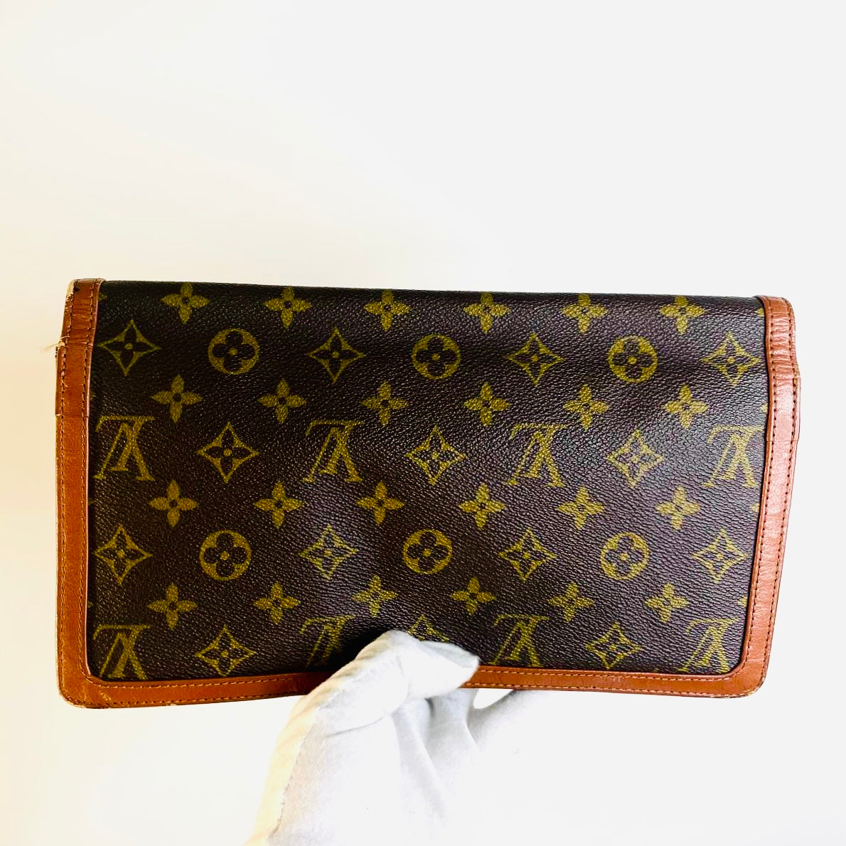 Louis Vuitton LV Pochette Dame Monogram Logo GHW Flap Clutch Pouch Case