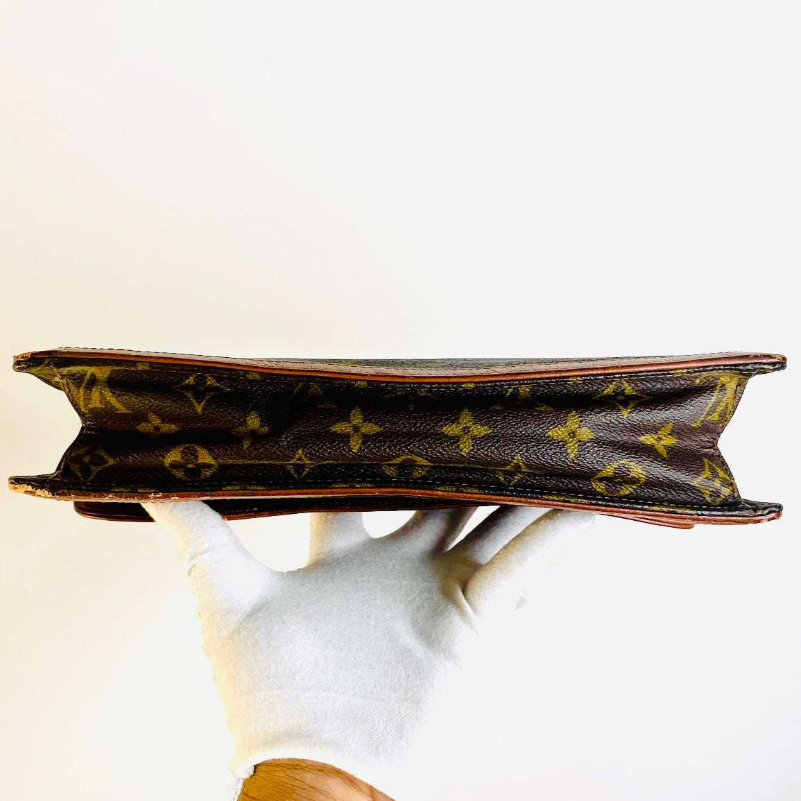 Louis Vuitton LV Pochette Dame Monogram Logo GHW Flap Clutch Pouch Case