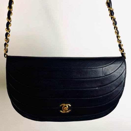 Chanel Black GHW Giant CC Monogram Logo Single Half Moon Full Flap Quilted Lambskin Vintage Turnlock Shoulder Sling Bag 0s