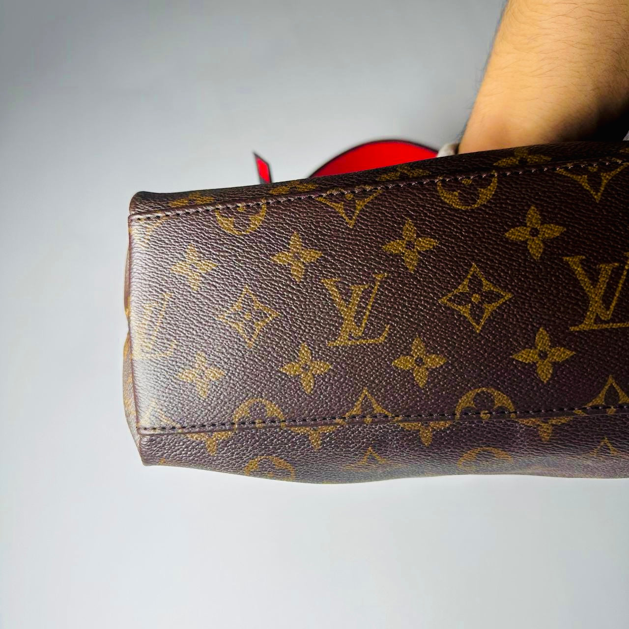 Louis Vuitton LV Tuileries Besace Monogram Logo GHW 2-Way Top Handle Hobo Baguette Shoulder Sling Bag