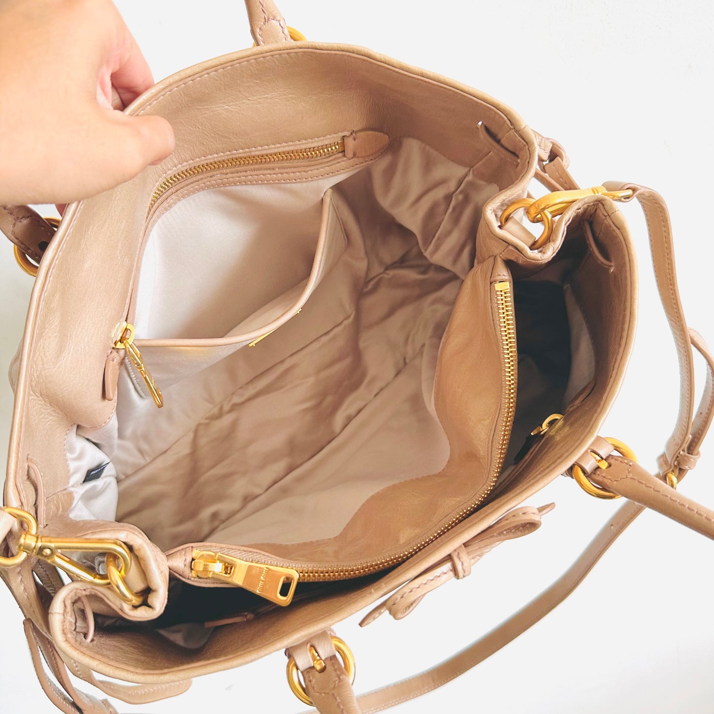 Miu Miu Blush Powder Pink GHW Vitello Shine Leather Classic Logo 2-Way Shopper Shoulder Sling Tote Bag