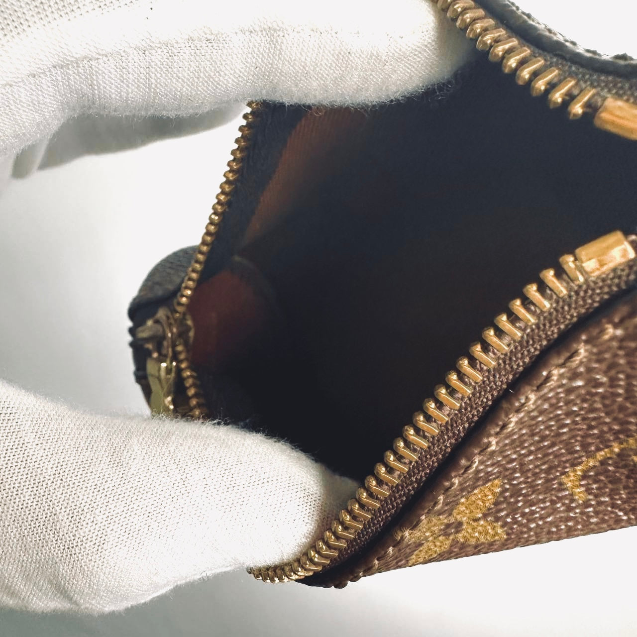 Louis Vuitton LV Monogram Logo GHW Papillon Roller Pochette Wrislet Pouch Clutch Case