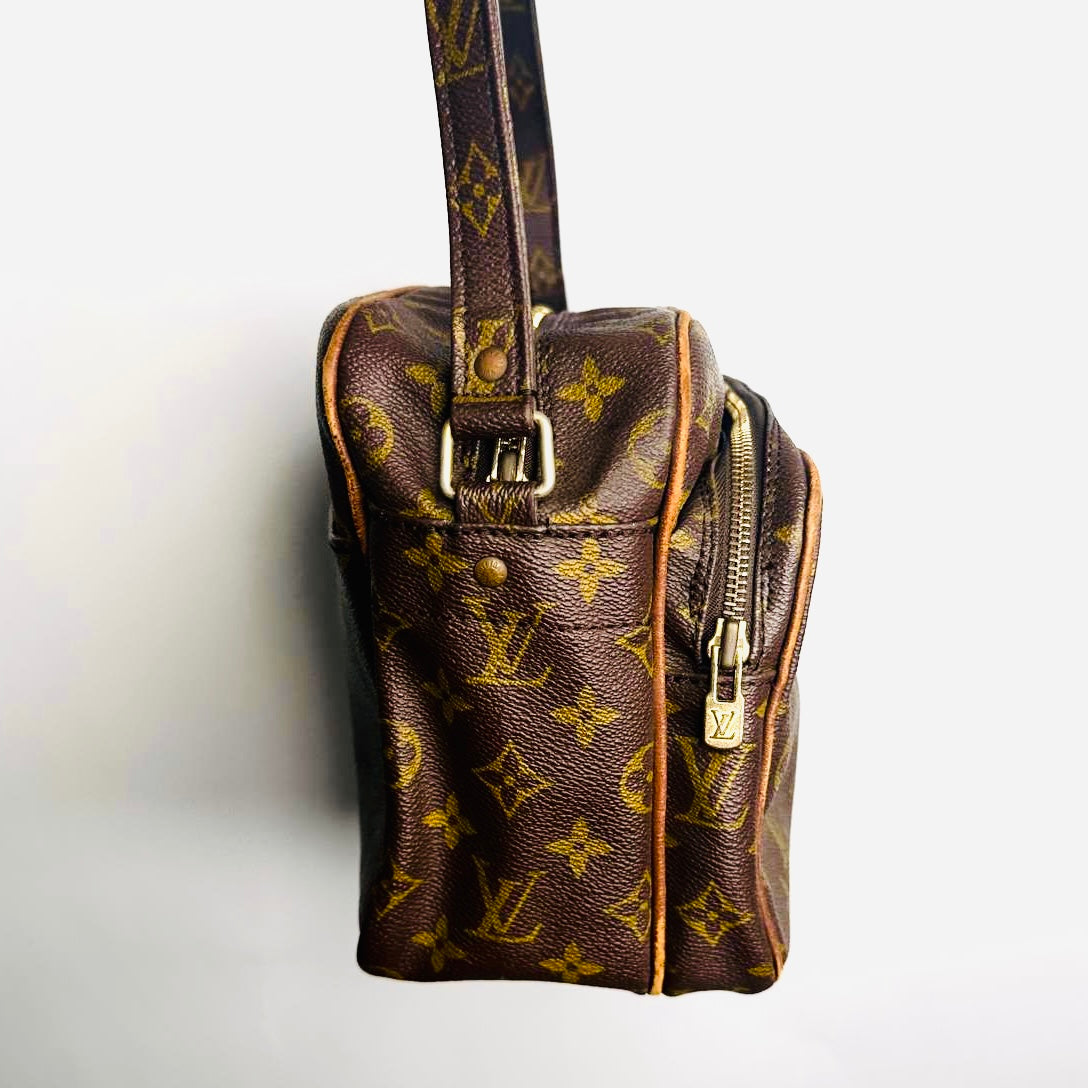 Louis Vuitton LV Nile Reporter Monogram Logo GHW Camera Messenger Shoulder Sling Bag