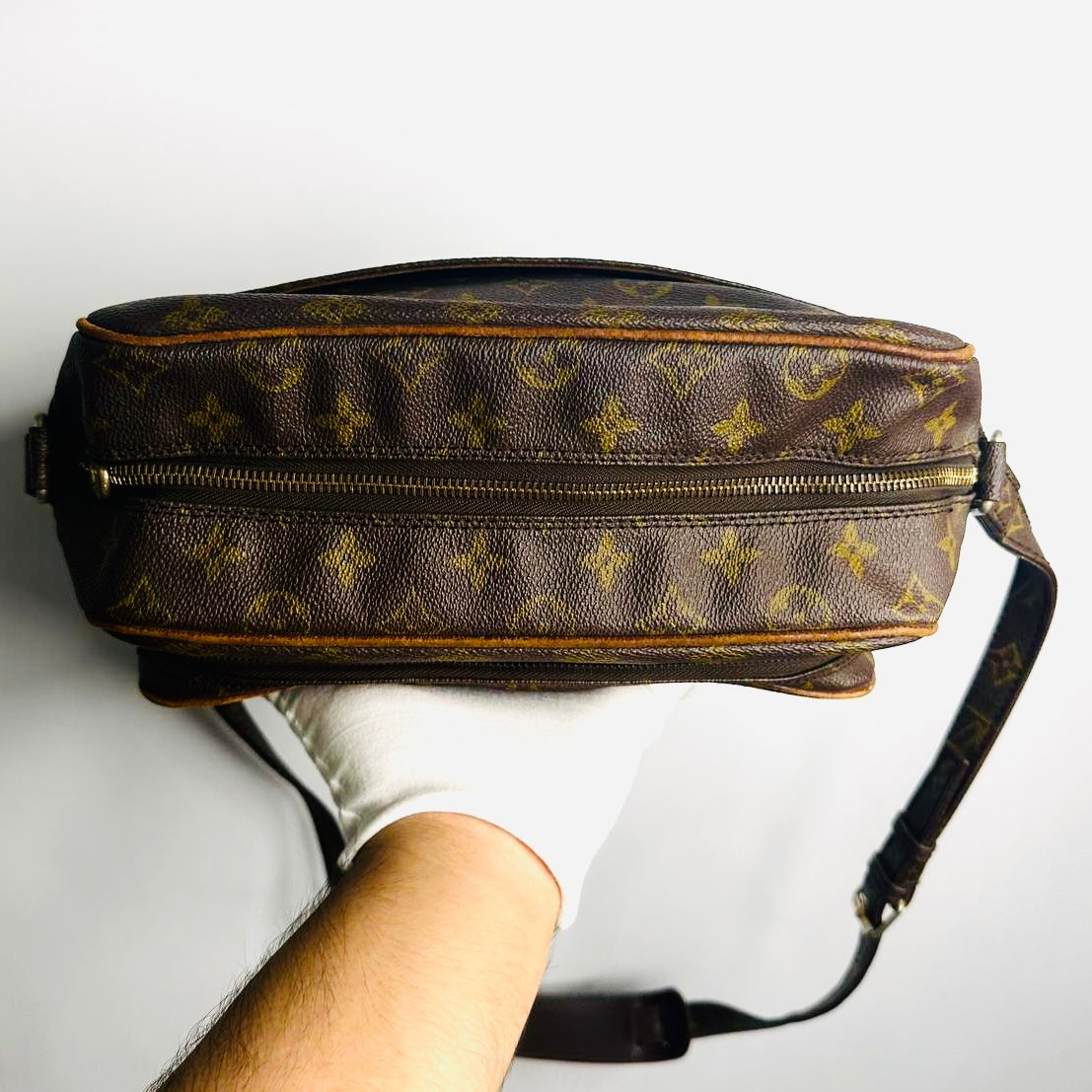 Louis Vuitton LV Nile Reporter Monogram Logo GHW Camera Messenger Shoulder Sling Bag