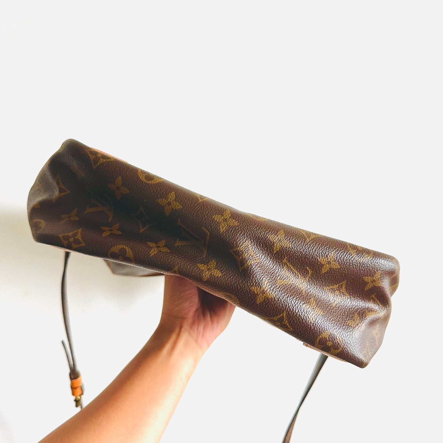 Louis Vuitton LV Marso Danube Monogram Logo GHW Camera Messenger Shoulder Sling Bag