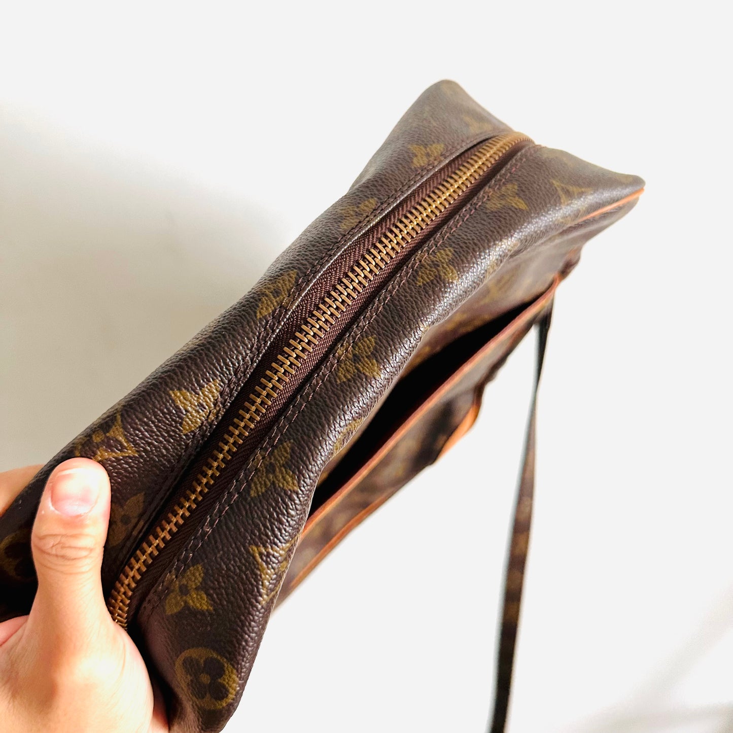 Louis Vuitton LV Marso Danube Monogram Logo GHW Camera Messenger Shoulder Sling Bag