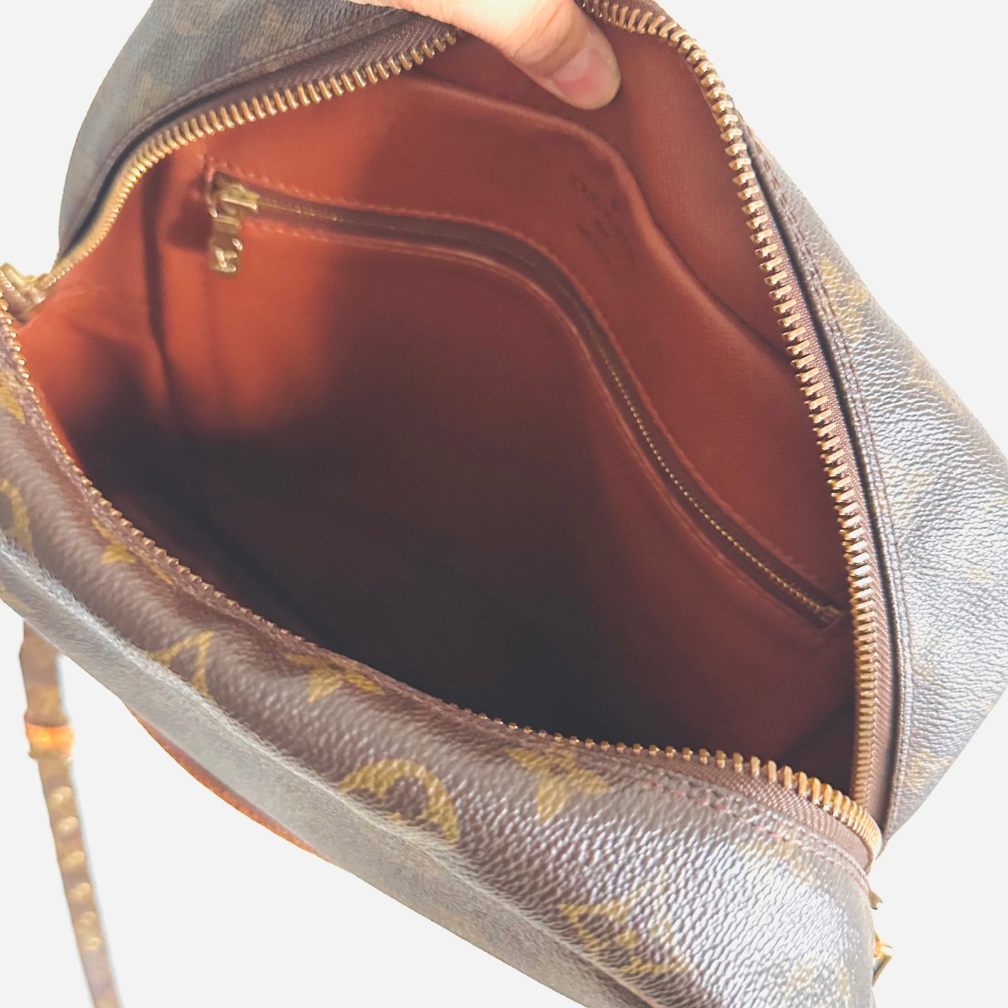 Louis Vuitton LV Marso Danube Monogram Logo GHW Camera Messenger Shoulder Sling Bag