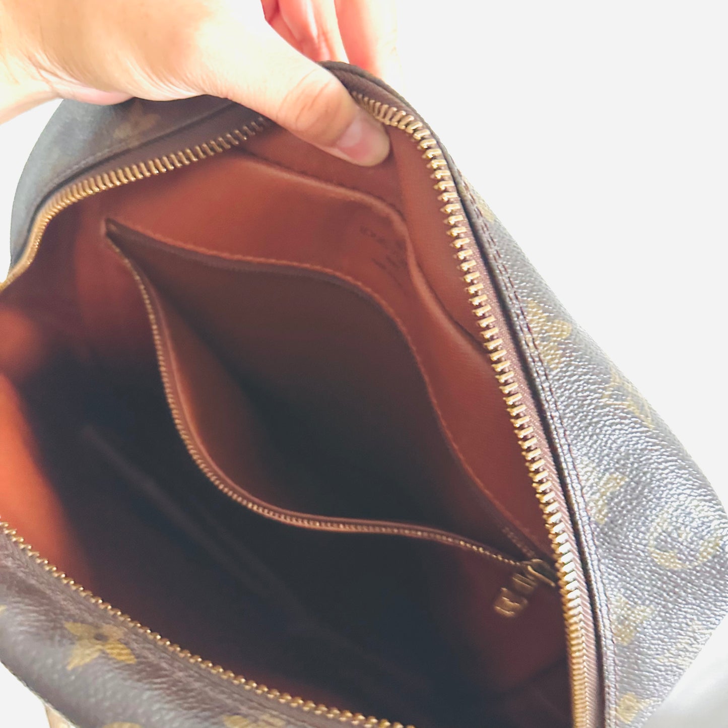 Louis Vuitton LV Marso Danube Monogram Logo GHW Camera Messenger Shoulder Sling Bag