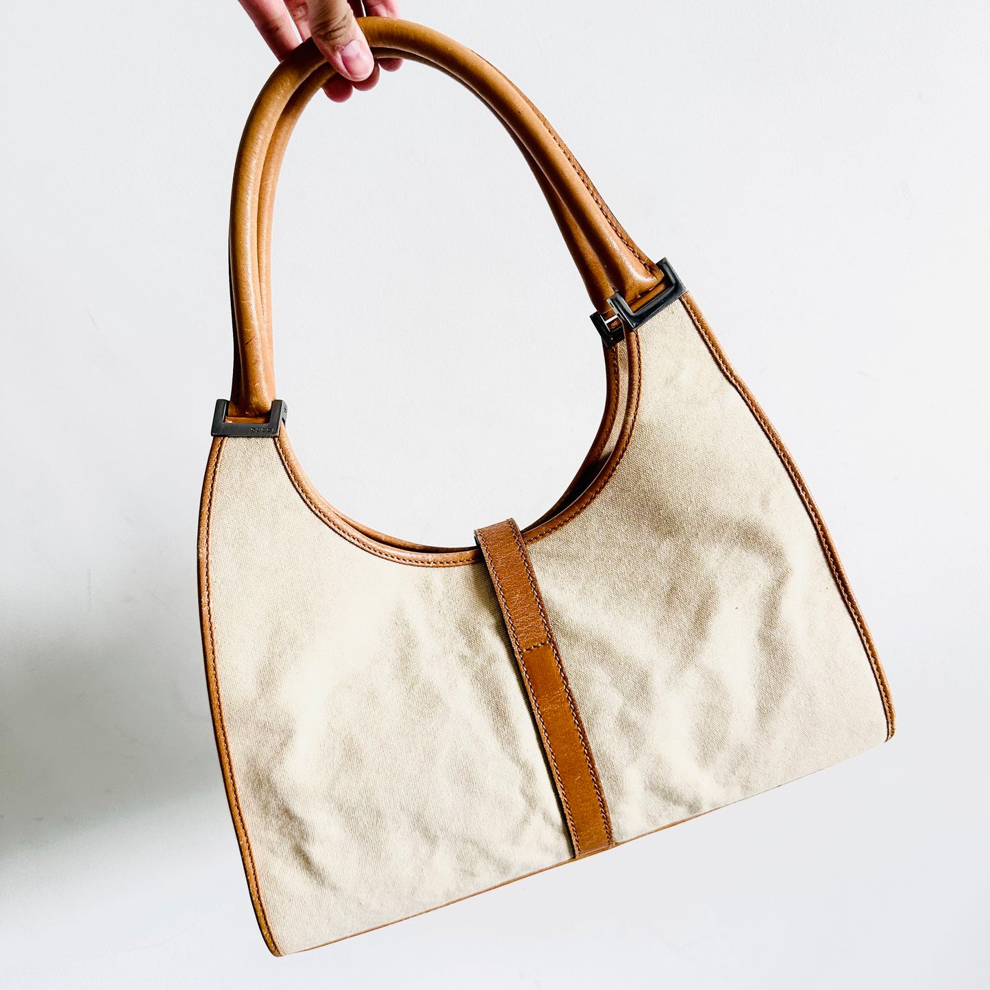Gucci Cream / Tan Monogram Logo Jackie Vintage Baguette Hobo Shoulder Bag