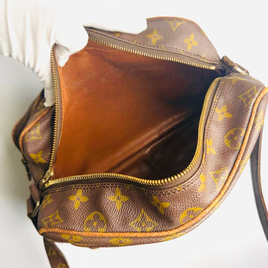 Louis Vuitton LV Nile Reporter Monogram Logo GHW Camera Messenger Shoulder Sling Bag