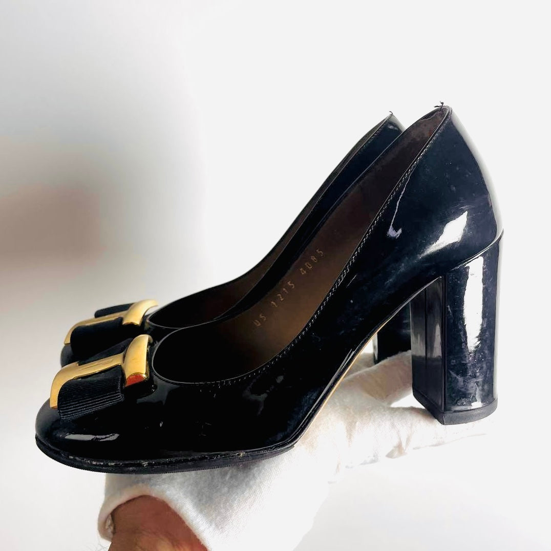 Salvatore Ferragamo Vara Ninna Black GHW Giant Monogram Logo Bow Ballet Ballerina Patent Leather Classic Heels Pumps Shoes