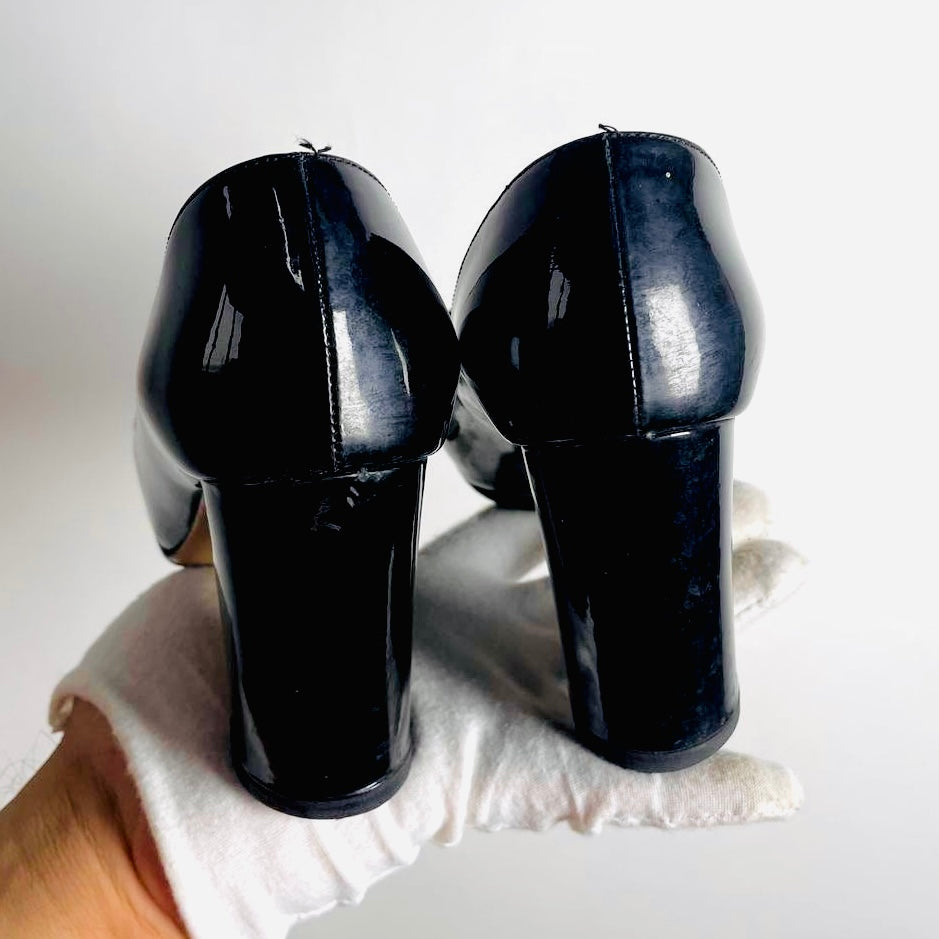 Salvatore Ferragamo Vara Ninna Black GHW Giant Monogram Logo Bow Ballet Ballerina Patent Leather Classic Heels Pumps Shoes