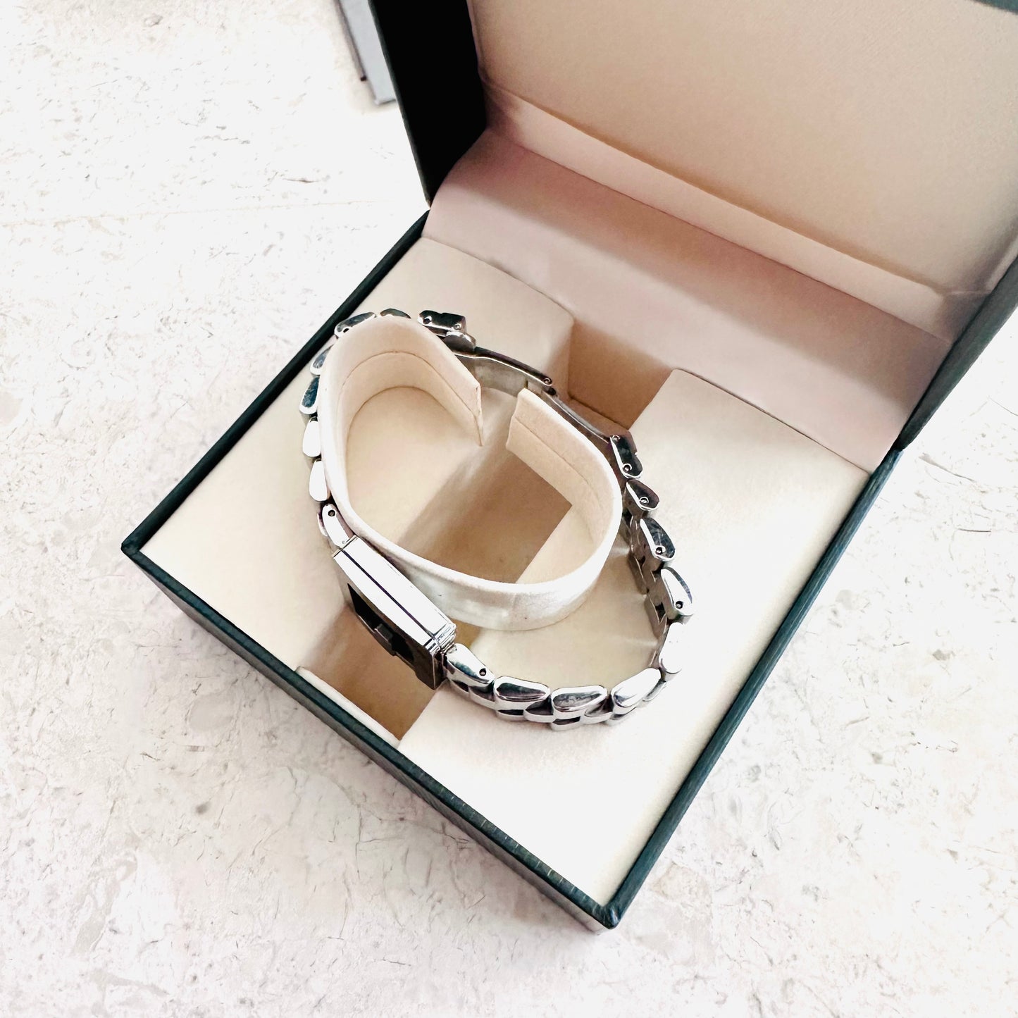 Gucci Black G Dial Monogram Logo Stainless Steel 27MM Watch